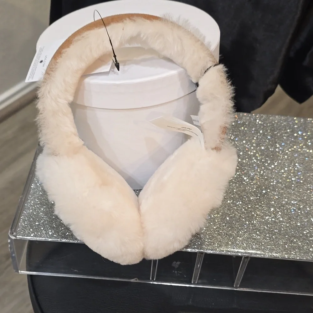 UGG  Shearling Sheepskin‎ Earmuffs